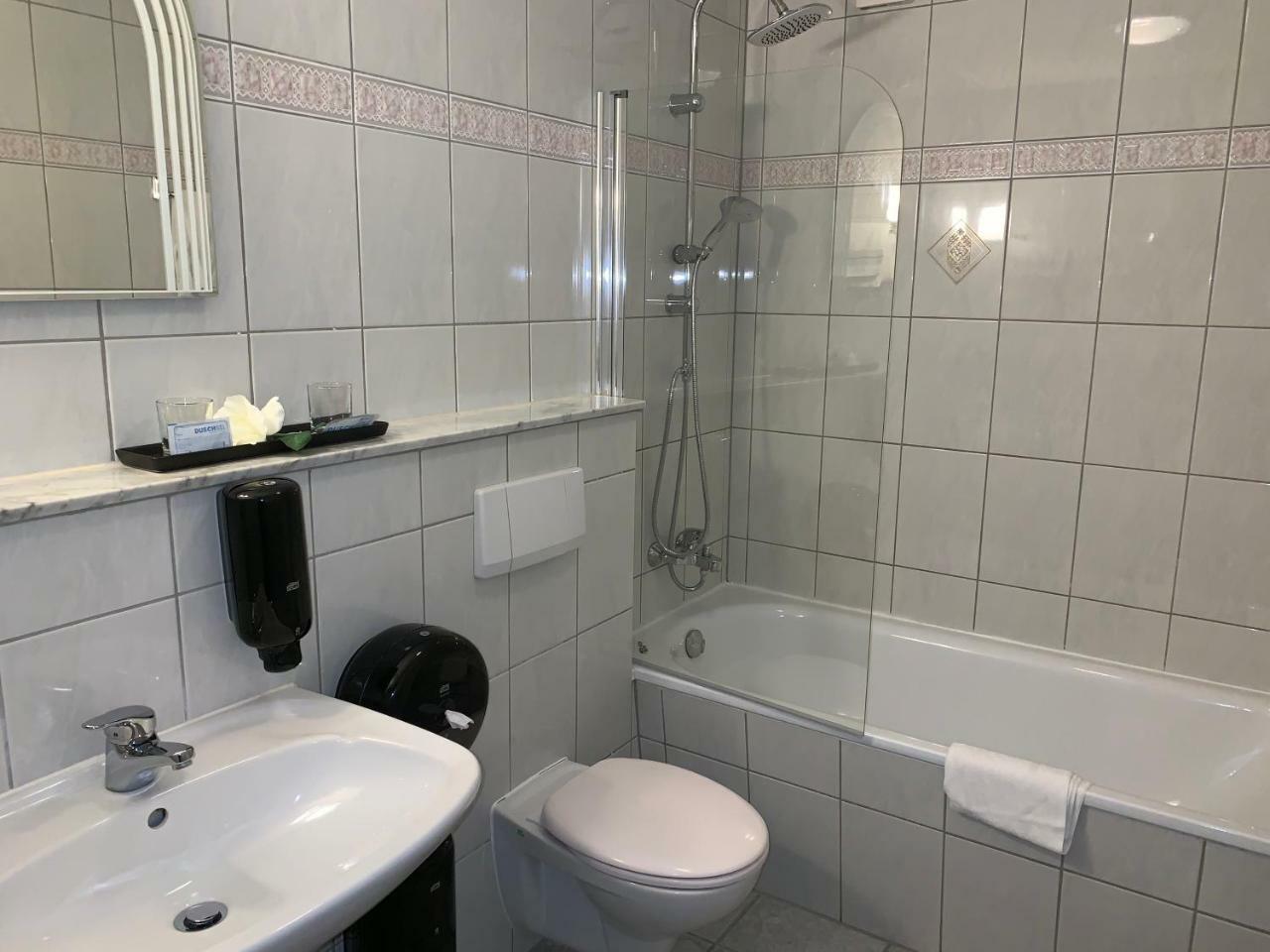 Hotel Haus Hubertus Elsdorf Zewnętrze zdjęcie